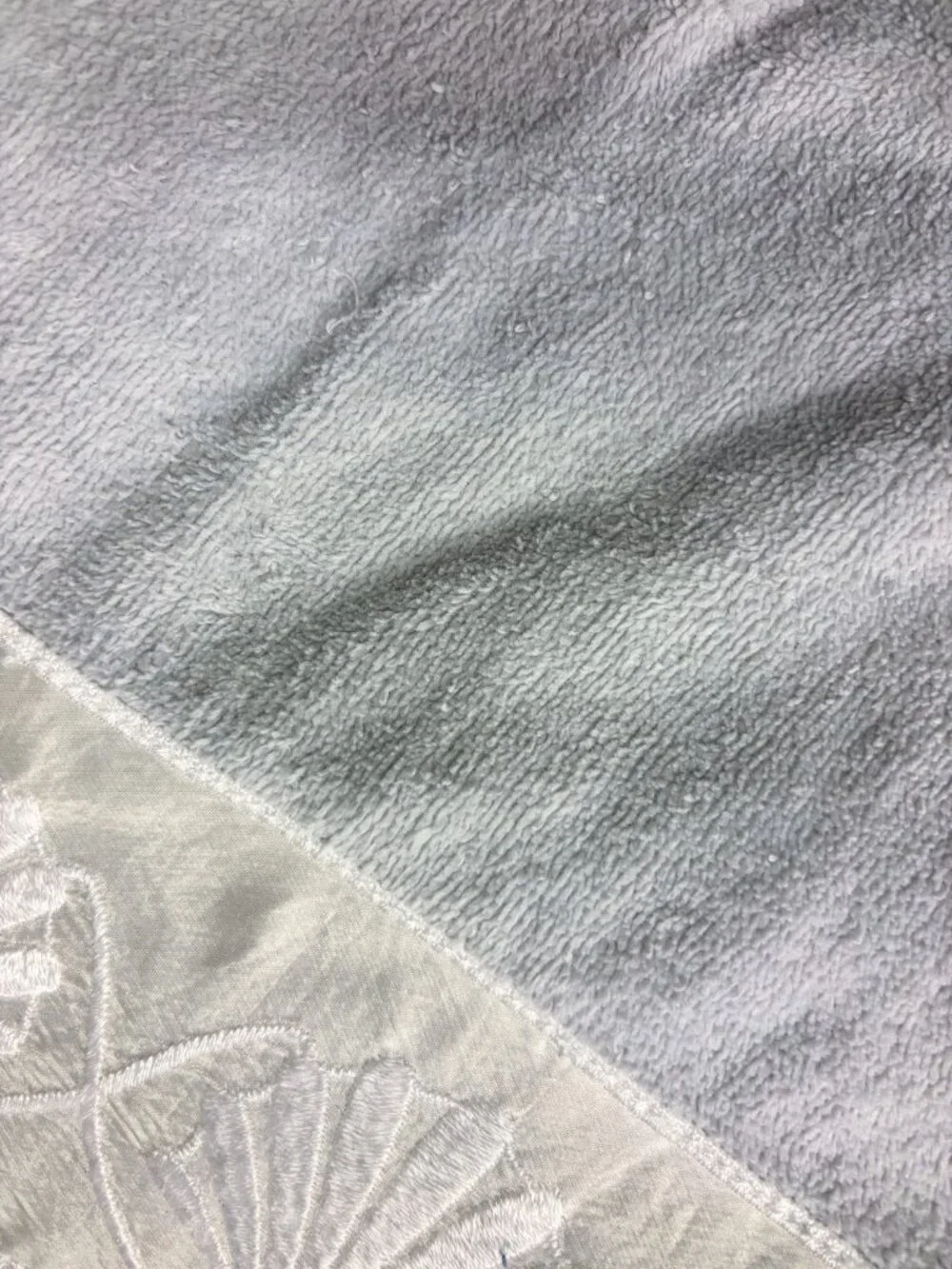 Vintage Embroidered 4-Piece Towel Set with Seashell Motif